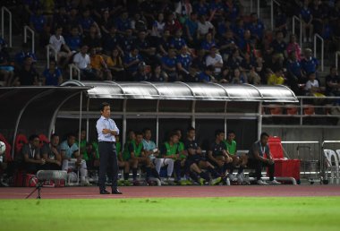 Pathumthani Tayland 5 Eylül 2019: Akira nishino dünya kupası elemeleri sırasında Thammasat Stadyumu 'nda Vietnam' a karşı oynandı. 