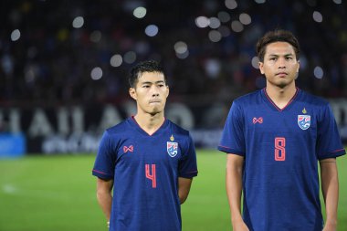 Pathumthani Tayland 5 Eylül 2019: Sarach yooyen # 4 Tayland Dünya Kupası elemeleri sırasında Thammasat Stadyumu 'nda Vietnam' a karşı oynandı. 