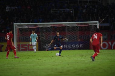Pathumthani Thailand 5 Eylül 2019: Thammasat Stadyumu 'nda oynanan 2022 Dünya Kupası elemeleri sırasında Tanaboon Kesarat # 17 Tayland Oyuncusu 
