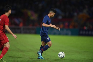 Pathumthani Thailand 5 sep 2019: Phitiwat sukjitthamakul # 16 Tayland futbolcusu 2022 Dünya Kupası elemeleri sırasında Thammasat Stadyumu 'nda Vietnam' a karşı 