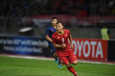 Pathumthani Tayland 5 Eylül 2019: Nguyen trong hoang # 8 Vietnamlı oyuncu 2022 Dünya Kupası elemeleri sırasında Thammasat Stadyumu 'nda Vietnam' a karşı 