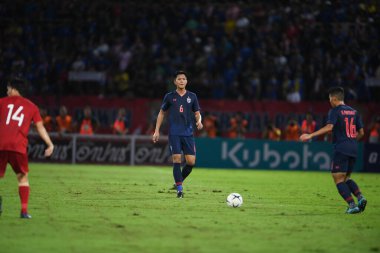 Pathumthani Thailand 5 Eylül 2019: Thammasat Stadyumu 'ndaki Vietnam maçında 2022 Dünya Kupası elemeleri sırasında Pansa hemviboon # 6 Tayland futbolcusu 
