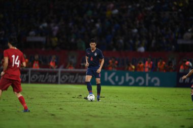 Pathumthani Thailand 5 Eylül 2019: Thammasat Stadyumu 'ndaki Vietnam maçında 2022 Dünya Kupası elemeleri sırasında Pansa hemviboon # 6 Tayland futbolcusu 