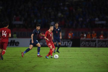Pathumthani Tayland 5 Eylül 2019: Tayland 'ın Thammasat Stadyumu' nda Vietnam 'a karşı 2022 Dünya Kupası elemeleri sırasında Vietnam' ın 16 numaralı vietnam oyuncusu 