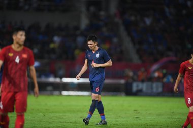 Pathumthani Thailand 5 Eylül 2019: Thammasat Stadyumu 'ndaki Vietnam maçında 2022 Dünya Kupası elemeleri sırasında Pansa hemviboon # 6 Tayland futbolcusu 