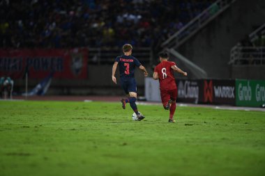 Pathumthani Tayland 5 Eylül 2019: Thammasat Stadyumu 'nda Vietnam' a karşı oynanan 2022 Dünya Kupası elemeleri sırasında Tayland 3 numaralı Theerathon Boonmatan 
