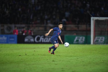 Pathumthani Thailand 5 Eylül 2019: Tayland 'da Vietnam' a karşı Thammasat Stadyumu 'nda oynanan 2022 Dünya Kupası elemeleri sırasında Tayland' ın 22 numaralı oyuncusu 