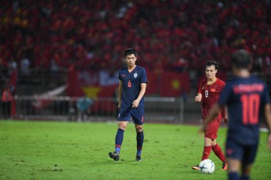Pathumthani Thailand 5 Eylül 2019: Thammasat Stadyumu 'ndaki Vietnam maçında 2022 Dünya Kupası elemeleri sırasında Pansa hemviboon # 6 Tayland futbolcusu 