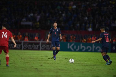 Pathumthani Thailand 5 Eylül 2019: Thammasat Stadyumu 'ndaki Vietnam maçında 2022 Dünya Kupası elemeleri sırasında Pansa hemviboon # 6 Tayland futbolcusu 