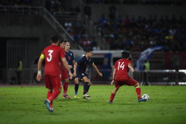 Pathumthani Tayland 5 Eylül 2019: Sarach yooyen # 4 Tayland Dünya Kupası elemeleri sırasında Thammasat Stadyumu 'nda Vietnam' a karşı oynandı. 