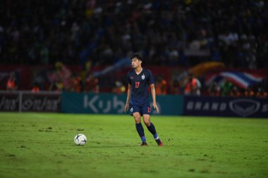 Pathumthani-Tayland 5. Sezon 2019: Thammasat Stadyumu 'nda 2022 Dünya Kupası elemeleri sırasında Tanaboon Kesarat Tayland ile Vietnam arasındaki maçta 