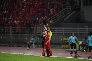 Pathumthani Thailand 5 Eylül 2019: Nguyen kong phaung # 10 Vietnam Oyuncusu 2022 Dünya Kupası elemeleri sırasında Thammasat Stadyumu 'nda Vietnam' a karşı 