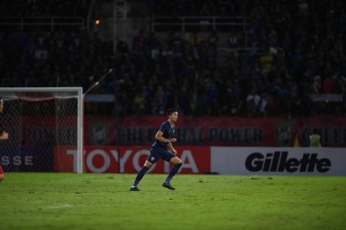 Pathumthani Thailand 5 Eylül 2019: Thammasat Stadyumu 'ndaki Vietnam maçında 2022 Dünya Kupası elemeleri sırasında Pansa hemviboon # 6 Tayland futbolcusu 