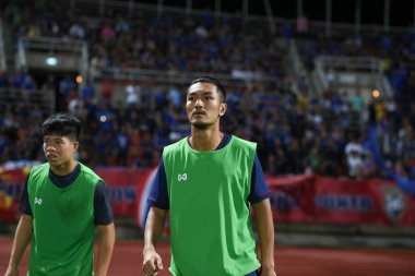 Pathumthani Tayland 5 Eylül 2019: Thammasat Stadyumu 'nda 2022 Dünya Kupası elemeleri sırasında Adisorn Promrak 5. 
