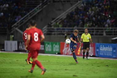 Pathumthani Tayland 5 Eylül 2019: Thammasat Stadyumu 'nda Vietnam' a karşı oynanan 2022 Dünya Kupası elemeleri sırasında Tayland 3 numaralı Theerathon Boonmatan 