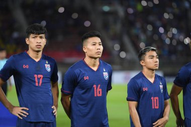 Pathumthani Thailand 5 sep 2019: Phitiwat sukjitthamakul # 16 Tayland futbolcusu 2022 Dünya Kupası elemeleri sırasında Thammasat Stadyumu 'nda Vietnam' a karşı 