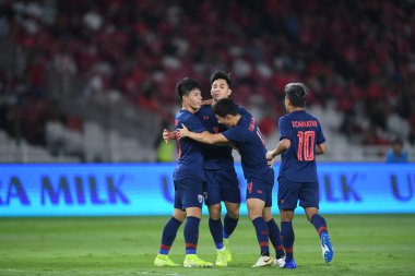 Jakarta Endonezya 10 sep 2019: Dünya Kupası 2020 Dünya Kupası elemeleri sırasındaki golü atan futbolcu Gelora Bung Karno Stadyumu 'nda 0-3 Tayland arasında. 