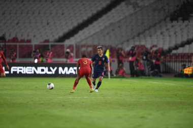 Jakarta Endonezya 10 sep 2019: Chanathip şarkı sözü # 10 Tayland 'da 2020 Dünya Kupası elemeleri sırasında Gelora Bung Karno Stadyumu' nda oynanan Dünya Kupası elemeleri sırasında 