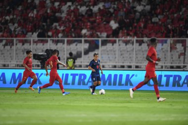 Jakarta Endonezya 10 sep 2019: Chanathip şarkı sözü # 10 Tayland 'da 2020 Dünya Kupası elemeleri sırasında Gelora Bung Karno Stadyumu' nda oynanan Dünya Kupası elemeleri sırasında 