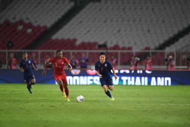 Jakarta Endonezya 10 sep 2019: Supachok sarachart # 7 Tayland Dünya Kupası elemeleri 2020 Dünya Kupası elemeleri sırasında Gelora Bung Karno Stadyumu 'nda oynanan maçta 