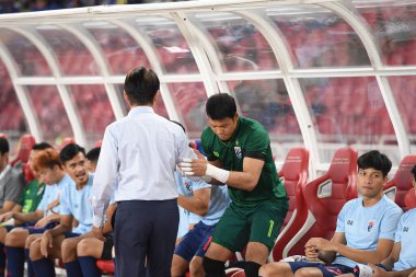 Jakarta Endonezya 10 sep 2019: Akira nishino dünya kupası elemeleri sırasında antrenörlük görevinde. 2020 Endonezya 0-3 Tayland arasında Gelora bung karno stadyumunda. 