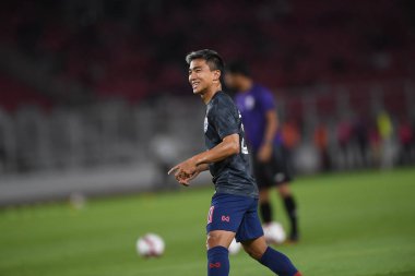 Jakarta Endonezya 10 sep 2019: Chanathip şarkı sözü # 10 Tayland 'da 2020 Dünya Kupası elemeleri sırasında Gelora Bung Karno Stadyumu' nda oynanan Dünya Kupası elemeleri sırasında 