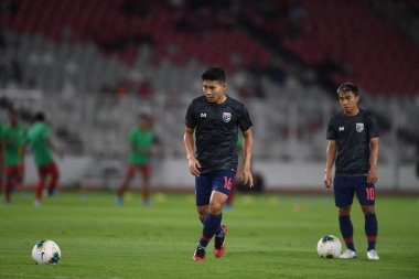 Jakarta Endonezya 10 sep 2019: 2020 Dünya Kupası eleme maçında Endonezya 0-3 Tayland 'daki Gelora Bung Karno Stadyumu' nda oynayan oyuncu 
