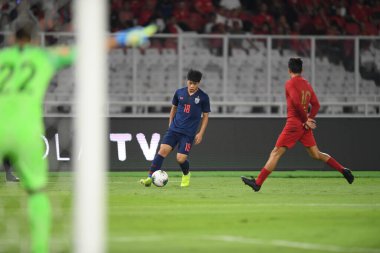 Jakarta Endonezya 10 sep 2019: 2020 Dünya Kupası eleme maçında Endonezya 0-3 Tayland 'daki Gelora Bung Karno Stadyumu' nda oynayan oyuncu 