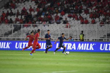 Jakarta Endonezya 10 sep 2019: Chanathip şarkı sözü # 10 Tayland 'da 2020 Dünya Kupası elemeleri sırasında Gelora Bung Karno Stadyumu' nda oynanan Dünya Kupası elemeleri sırasında 