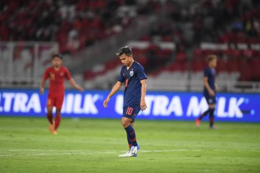 Jakarta Endonezya 10 sep 2019: Chanathip şarkı sözü # 10 Tayland 'da 2020 Dünya Kupası elemeleri sırasında Gelora Bung Karno Stadyumu' nda oynanan Dünya Kupası elemeleri sırasında 