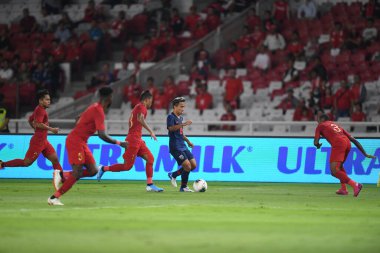 Jakarta Endonezya 10 sep 2019: Chanathip şarkı sözü # 10 Tayland 'da 2020 Dünya Kupası elemeleri sırasında Gelora Bung Karno Stadyumu' nda oynanan Dünya Kupası elemeleri sırasında 