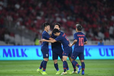 Jakarta Endonezya 10 sep 2019: Dünya Kupası 2020 Dünya Kupası elemeleri sırasındaki golü atan futbolcu Gelora Bung Karno Stadyumu 'nda 0-3 Tayland arasında. 