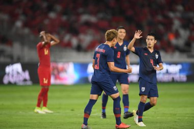 Jakarta Endonezya 10 sep 2019: Theerathon bunmathan # 3 numaralı Tayland futbolcusu 2020 Dünya Kupası elemeleri sırasında Endonezya 0-3 Tayland 'da Gelora bung karno stadyumunda 