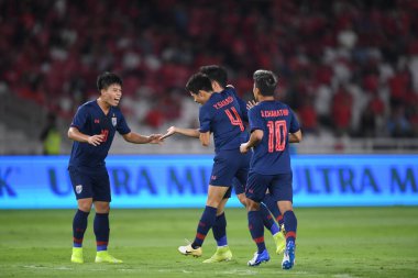 Jakarta Endonezya 10 sep 2019: Dünya Kupası 2020 Dünya Kupası elemeleri sırasındaki golü atan futbolcu Gelora Bung Karno Stadyumu 'nda 0-3 Tayland arasında. 
