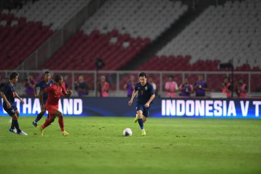 Jakarta Endonezya 10 sep 2019: Supachok sarachart # 7 Tayland Dünya Kupası elemeleri 2020 Dünya Kupası elemeleri sırasında Gelora Bung Karno Stadyumu 'nda oynanan maçta 