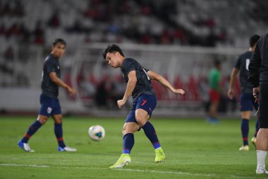 Jakarta Endonezya 10 sep 2019: 2020 Dünya Kupası eleme maçında Endonezya 0-3 Tayland 'daki Gelora Bung Karno Stadyumu' nda oynayan oyuncu 
