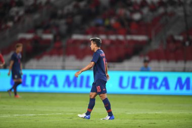 Jakarta Endonezya 10 sep 2019: Chanathip şarkı sözü # 10 Tayland 'da 2020 Dünya Kupası elemeleri sırasında Gelora Bung Karno Stadyumu' nda oynanan Dünya Kupası elemeleri sırasında 