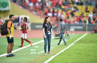 Shah alam, Malezya, 15 Ağustos 2017: Watanya Wongopasi 28. SEAGames sırasında Malezya 'nın Şah Alam Stadyumu' nda oynanan maçta teknik direktör