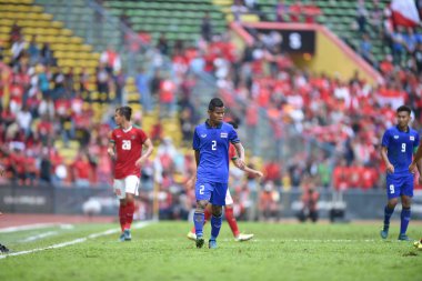 Shah alam, Malezya, 15 Ağustos 2017: Sasalak Haiprakhon Tayland futbolcusu 28. SEAGames sırasında Malezya 'nın Şah Alam Stadyumu' nda Endonezya 'ya karşı savaşıyor