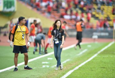 Shah alam, Malezya, 15 Ağustos 2017: Watanya Wongopasi 28. SEAGames sırasında Malezya 'nın Şah Alam Stadyumu' nda oynanan maçta teknik direktör