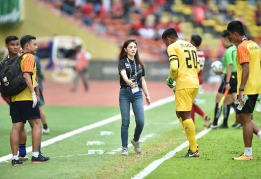 Shah alam, Malezya, 15 Ağustos 2017: Watanya Wongopasi 28. SEAGames sırasında Malezya 'nın Şah Alam Stadyumu' nda oynanan maçta teknik direktör
