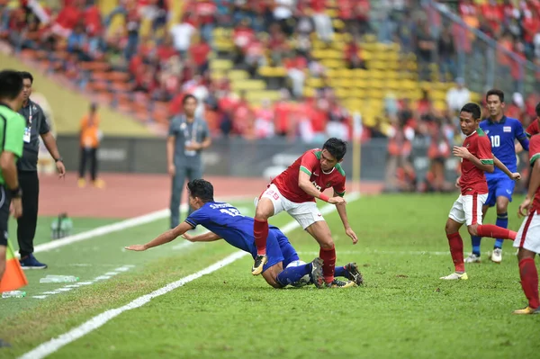 Shah alam, Malezya, 15 Ağustos 2017: Phitiwat Sookjitthummakul Tayland oyuncusu 28. SEAGames sırasında Malezya 'nın Şah Alam Stadyumu' nda oynanan maçta