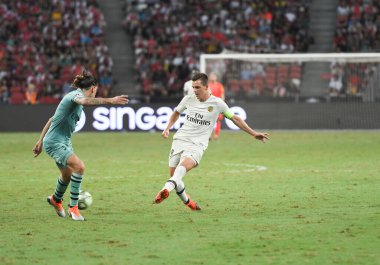 Kallang-Singapur-28 Temmuz 2018: Giovani LO Celso # 18 PSG Oynatıcısı icc2018 yılında Paris Saint-Alman Ulusal Stadyumu, Singapur 'daki cephaneliğe karşı savaşıyor.