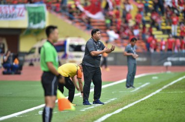 Şah alam, Malezya, 15 Ağustos 2017: Worrawoot Srimaka 28. SEAGames sırasında Malezya 'nın Şah Alam stadyumunda oynanan maçta Tayland teknik direktörü
