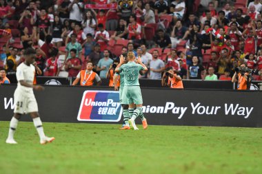 Kallang-Singapur-28 Haziran 2018: C2018 'de Paris Saint-Alman Ulusal Stadyumu, Singapur' daki cephanelikte gol atan Arsenal oyuncusu