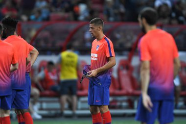 Kallang-Singapur-30 Temmuz 2018: Francisco montero # 35 Atletico Madrid oyuncusu buz 2018 'de Atletico Madrid ile ulusal stadyumdaki Paris Saint-Alman maçında ısındı.