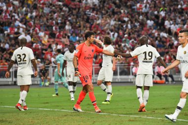 Kallang-Singapur-28 Temmuz 2018: Gianluigi Buffon # 30 PSG Oynatıcısı icc2018 'de Paris Saint-Alman Ulusal Stadyumu, Singapur' da Cephanelik ile mücadele ederken