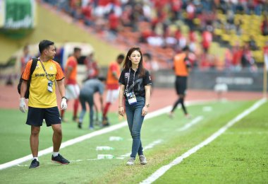Shah alam, Malezya, 15 Ağustos 2017: Watanya Wongopasi 28. SEAGames sırasında Malezya 'nın Şah Alam Stadyumu' nda oynanan maçta teknik direktör