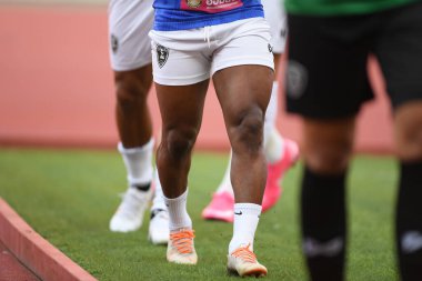 BANGKOK. THAILAND - 11 Kasım 2020: John Baggio # 10 Tayland Millî Futbol Takımı ile Rajamangkala Stadyumu 'nda oynanan dostluk maçı sırasında