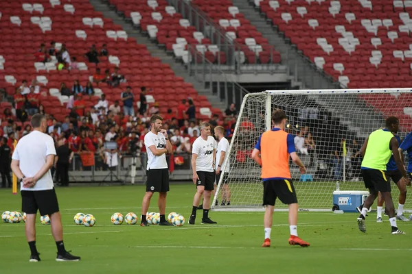 Kallang シンガポール 2019年7月19日 シンガポールの国立競技場でのトレーニング中に活動中のManchester UtdのOle Gunnar Solskjaerマネージャー — ストック写真